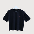 Bild in Galerie-Betrachter laden, Crop T-Shirt BELLO CIAO Schwarz