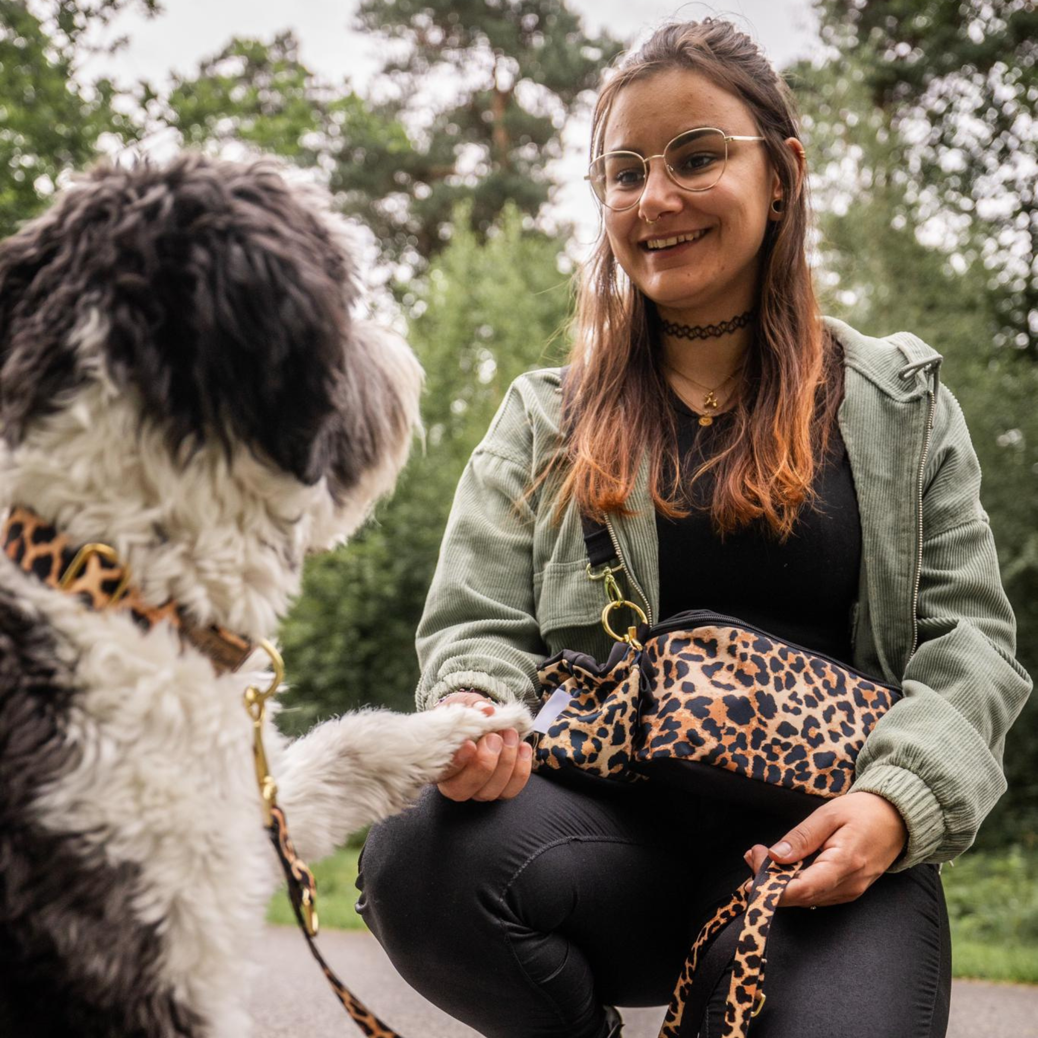 Bauchtasche Stay Wild Leo Black mit Wechselgurt
