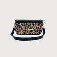 Bild in Galerie-Betrachter laden, Bauchtasche Stay Wild Leo Black mit Wechselgurt
