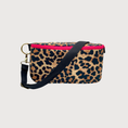 Bild in Galerie-Betrachter laden, Bauchtasche Stay Wild Leo Pink mit Wechselgurt
