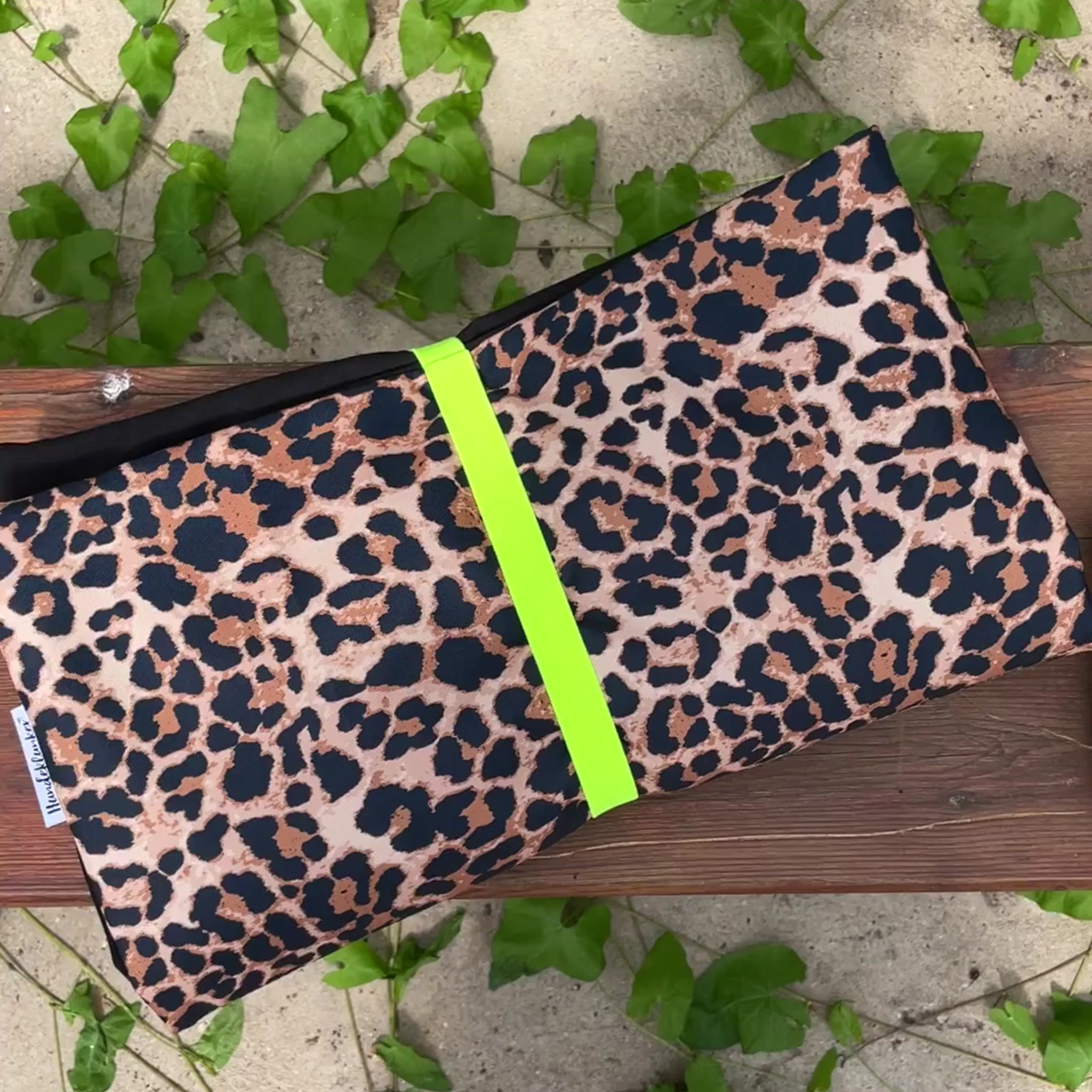 Hundedecke To Go Stay Wild Leo Neongelb